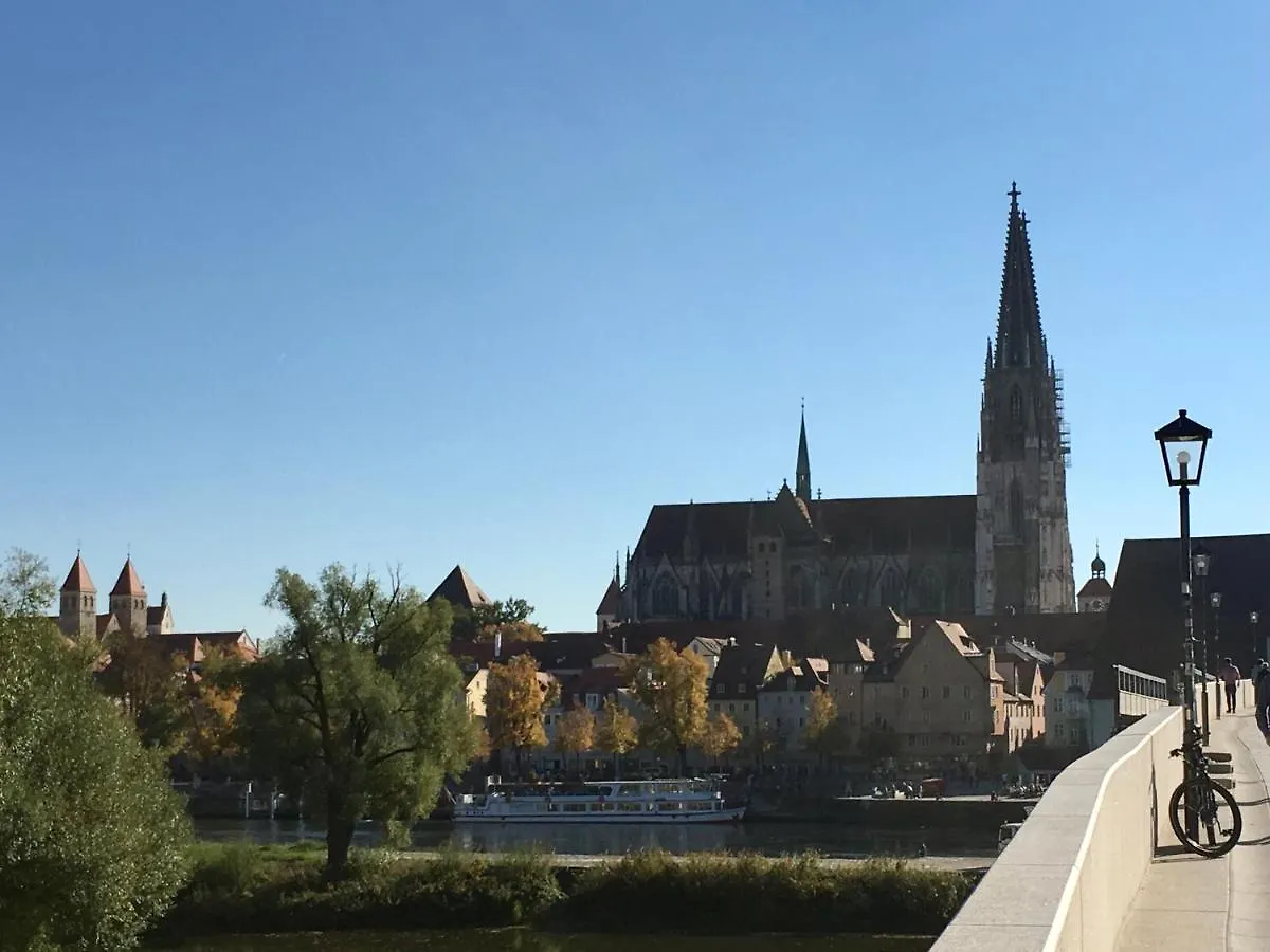 Chalet an der Donau direkt bei Regensburg Pentling